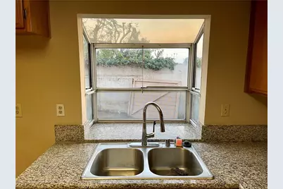 3100 Jeannie Cmn, Santa Ana, CA 92703 - Photo 8