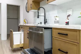 1944 Glendon, Los Angeles, CA 90025 - Photo 32