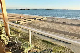 1700 Bluff Pl, Long Beach, CA 90802 - Photo 2
