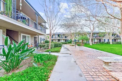 660 S Glassell Street #14, Orange, CA 92866 - Photo 18
