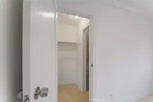 901 Westchester Pl, Los Angeles, CA 90019 - Photo 22