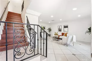 7006 Valmont, Tujunga, CA 91042 - Photo 2