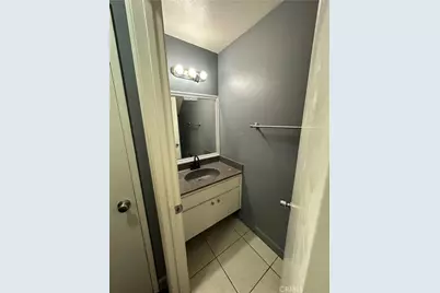 165 Racquet Club Drive, Compton, CA 90220 - Photo 20