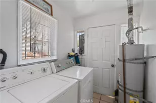 1036 W 107th, Los Angeles, CA 90044 - Photo 34