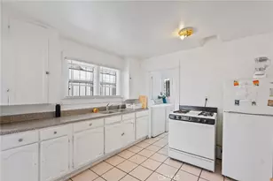 1036 W 107th, Los Angeles, CA 90044 - Photo 20
