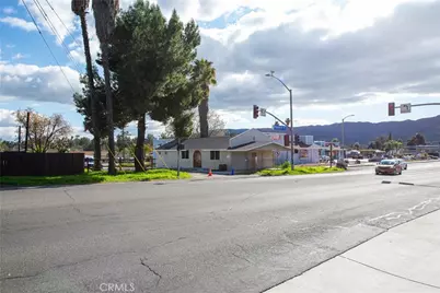 30830 Riverside, Lake Elsinore, CA 92530 - Photo 8