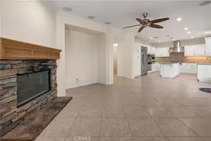 105 Kingfisher Ct, Long Beach, CA 90803 - Photo 16