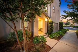 204 Keeper, Irvine, CA 92618 - Photo 2