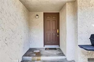 18360 Collins St, Tarzana, CA 91356 - Photo 12