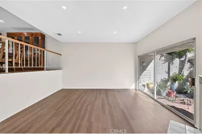 18360 Collins Street #E, Tarzana, CA 91356 - Photo 14