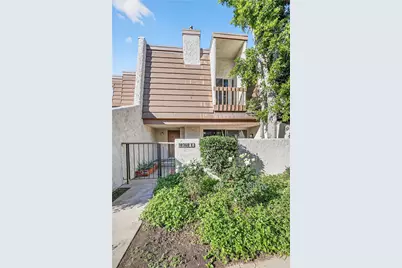 18360 Collins Street #E, Tarzana, CA 91356 - Photo 8