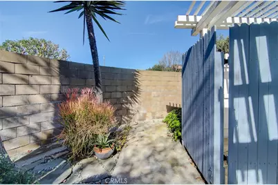 8409 Dory, Huntington Beach, CA 92646 - Photo 28