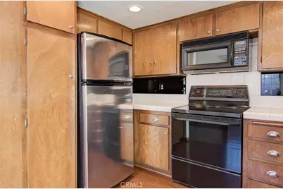 8409 Dory, Huntington Beach, CA 92646 - Photo 18