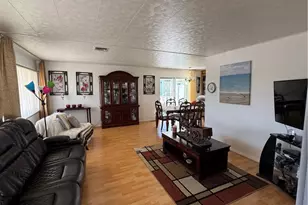 34 Pine Via, Anaheim, CA 92801 - Photo 10