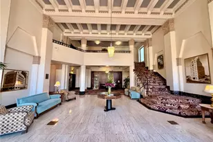 140 Linden Ave, Long Beach, CA 90802 - Photo 2