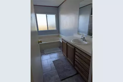 13182 Begonia, Victorville, CA 92392 - Photo 8