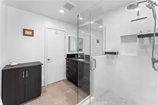 206 Alamo Ct, Long Beach, CA 90802 - Photo 12