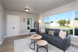 10722 Rose Hedge Dr, Whittier, CA 90606 - Photo 2