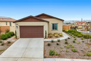 15294 Highland Pk Ct, Lake Elsinore, CA 92530 - Photo 2