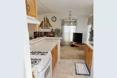 1660 Whittier Avenue #17, Costa Mesa, CA 92627 - Photo 4