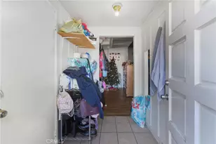 608 W 52nd, Los Angeles, CA 90037 - Photo 32