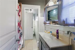 608 W 52nd, Los Angeles, CA 90037 - Photo 46