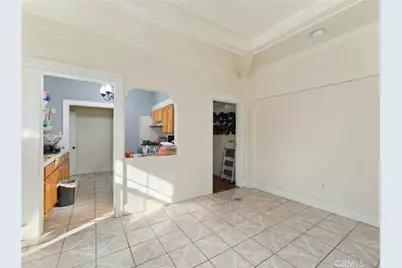 608 W 52nd, Los Angeles, CA 90037 - Photo 36