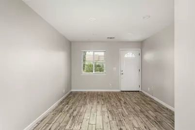10238 Disney, Huntington Beach, CA 92646 - Photo 12