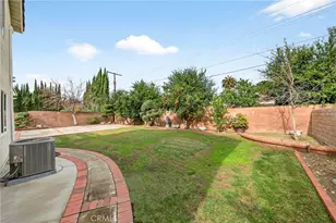 19361 Plummer St, Northridge, CA 91324 - Photo 8