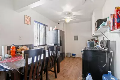 8717 Avalon, Los Angeles, CA 90003 - Photo 12
