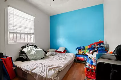 8711 Avalon, Los Angeles, CA 90003 - Photo 16