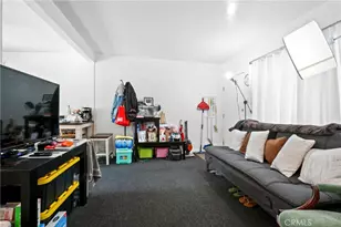 8711 Avalon, Los Angeles, CA 90003 - Photo 32