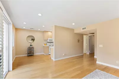 6004 Bixby Village Drive #22, Long Beach, CA 90803 - Photo 4