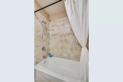 8215 Sandy, Paramount, CA 90723 - Photo 22