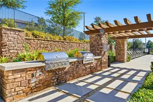 19532 Martellus, Saugus, CA 91350 - Photo 48