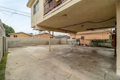 154 E 82nd Place, Los Angeles, CA 90003 - Photo 6