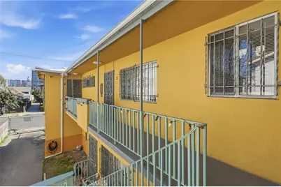 1207 S Catalina Street, Los Angeles, CA 90006 - Photo 4