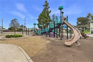 1331 E Marshall, Long Beach, CA 90807 - Photo 32