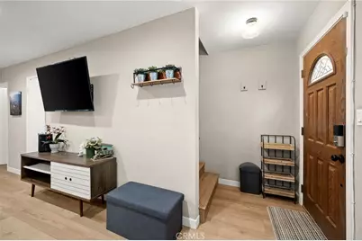 2452 Chelsea Place #M, Santa Monica, CA 90404 - Photo 2