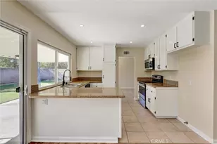 877 Wedgewood Ct, Rialto, CA 92376 - Photo 8