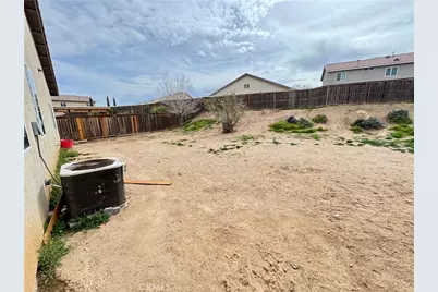 13831 Coolidge, Oak Hills, CA 92344 - Photo 22