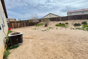 13831 Coolidge, Oak Hills, CA 92344 - Photo 22