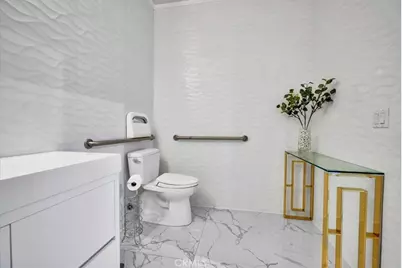 300 E 4th Street #103, Long Beach, CA 90802 - Photo 22