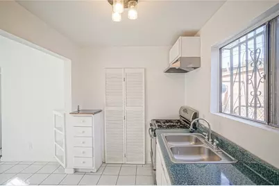 947 S Sunol Drive, Los Angeles, CA 90023 - Photo 12