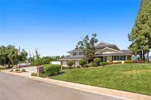30746 E Sunset Dr, Redlands, CA 92373 - Photo 6
