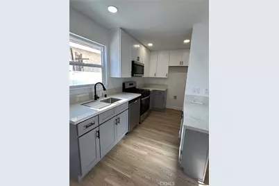 2033 W Burnett Street, Long Beach, CA 90810 - Photo 14
