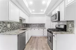631 S Kenmore, Los Angeles, CA 90005 - Photo 10
