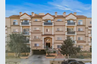 10626 Valley Spring #103, Toluca Lake, CA 91602 - Photo 2