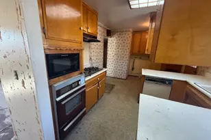 9327 Faywood, Bellflower, CA 90706 - Photo 8