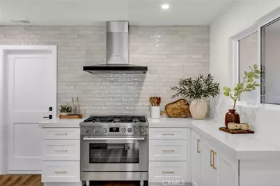4672 Ironwood, Seal Beach, CA 90740 - Photo 6